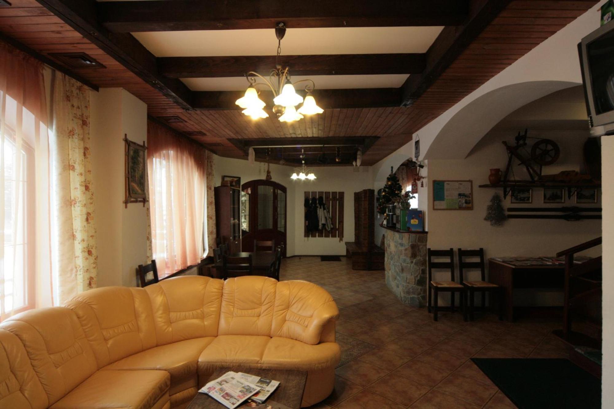 Alpenhof Pansion Hotel Славске Екстериор снимка