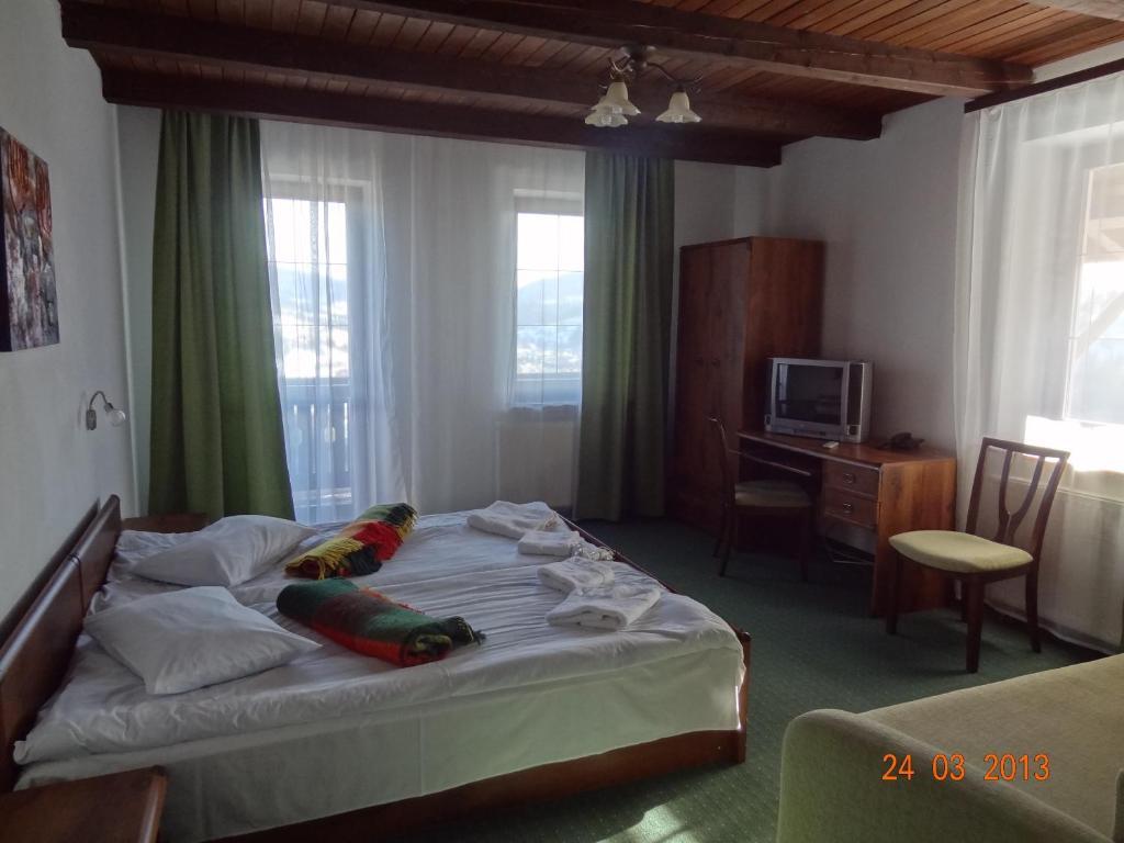 Alpenhof Pansion Hotel Славске Стая снимка