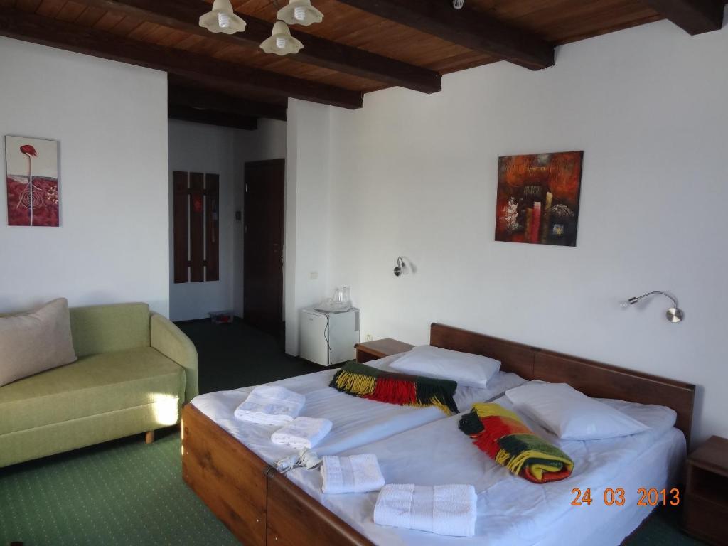 Alpenhof Pansion Hotel Славске Стая снимка