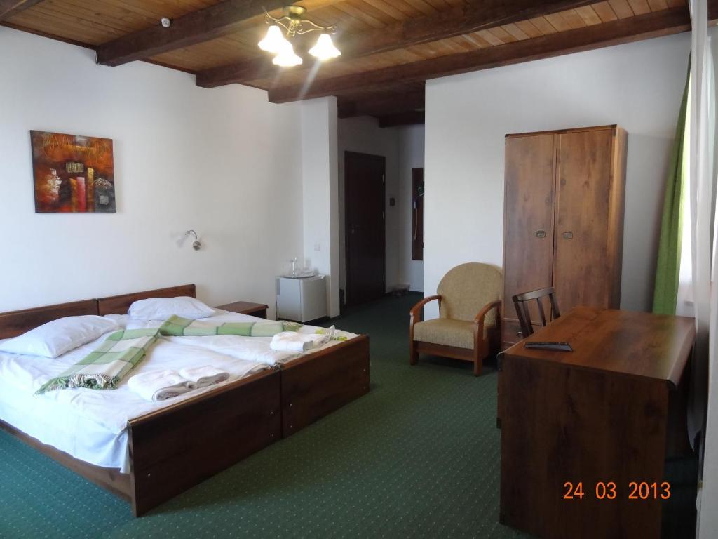 Alpenhof Pansion Hotel Славске Стая снимка