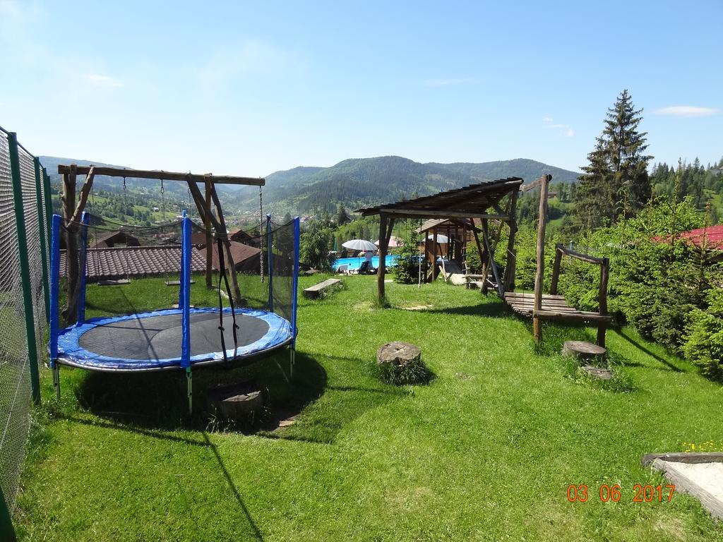 Alpenhof Pansion Hotel Славске Екстериор снимка