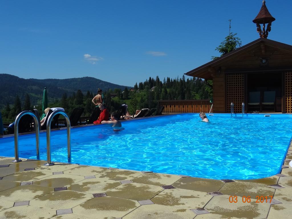 Alpenhof Pansion Hotel Славске Екстериор снимка