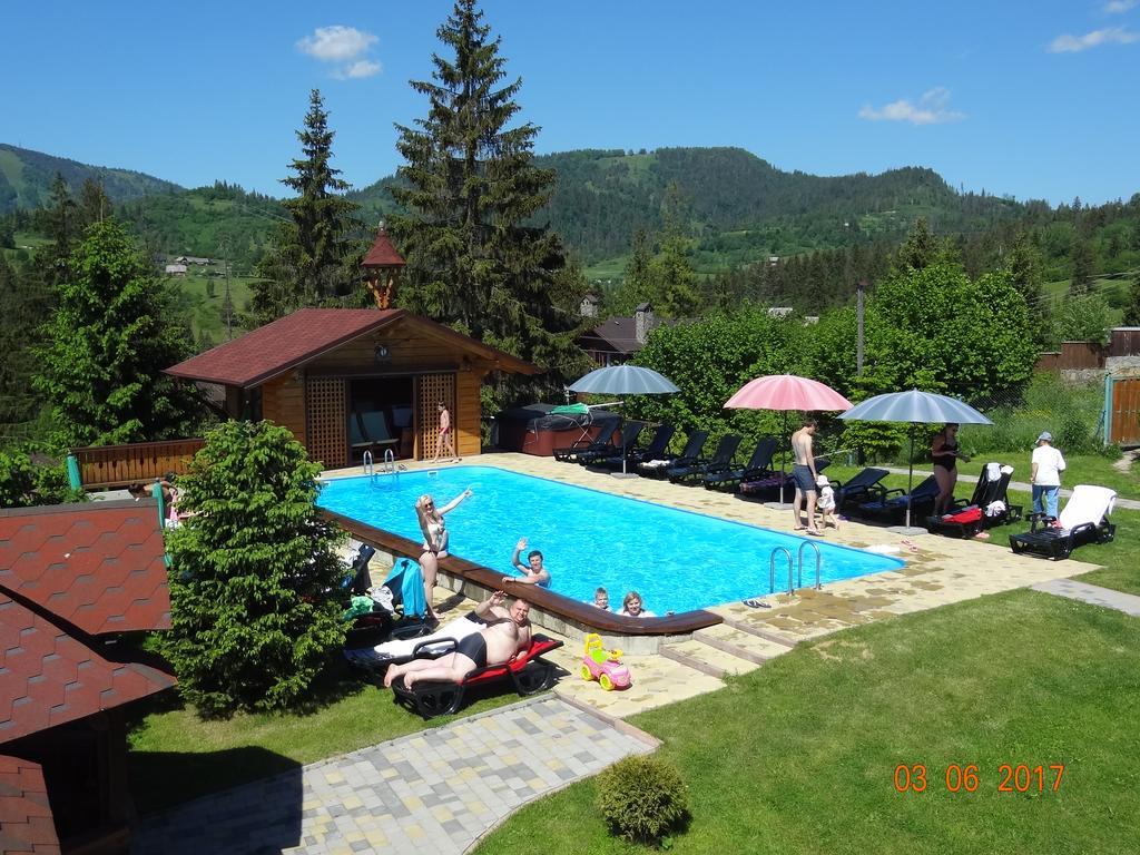 Alpenhof Pansion Hotel Славске Екстериор снимка